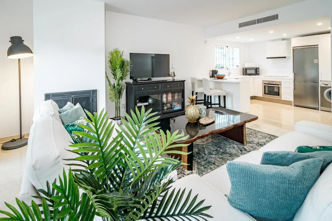 Holiday home Charming And Modern 3-Bedroom Duplex In Aloha Pueblo With Mountain Views Marbella