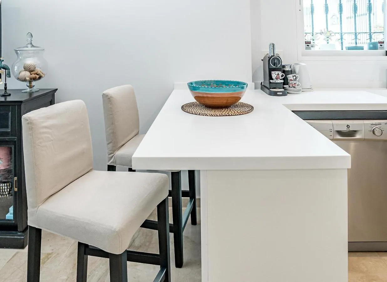 Charming And Modern 3-Bedroom Duplex In Aloha Pueblo With Mountain Views Marbella Spanyolország